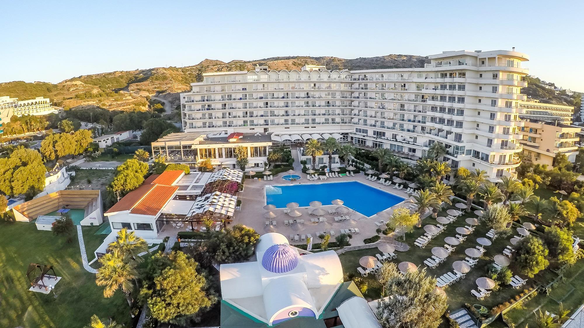 Pegasos Deluxe Beach Hotel 4*